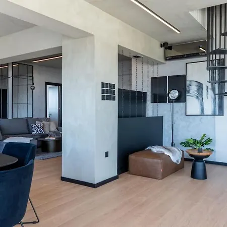 The Penthouse - 3br Seaview With Private Pool In Apartament *