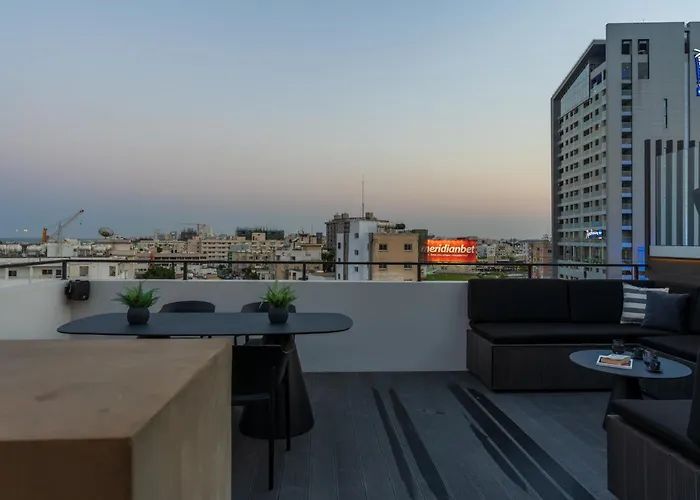 The Penthouse - 3br Seaview With Private Pool In