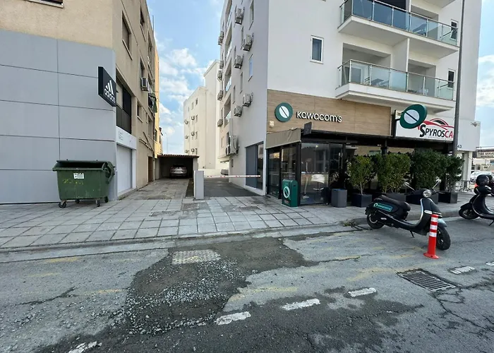 Апартаменти The Penthouse - 3br Seaview With Private Pool In Ларнака