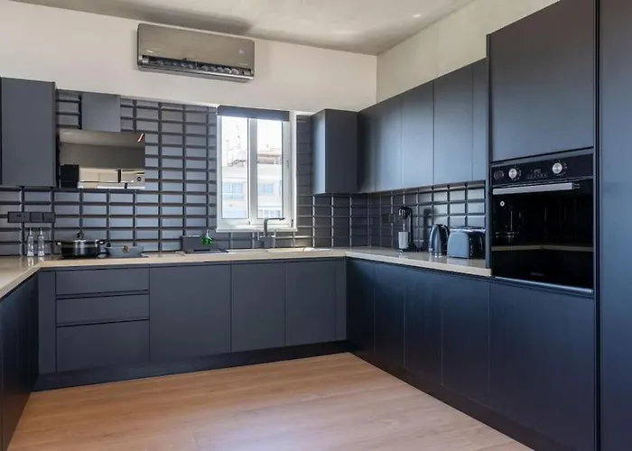 The Penthouse - 3br Seaview With Private Pool In דירה