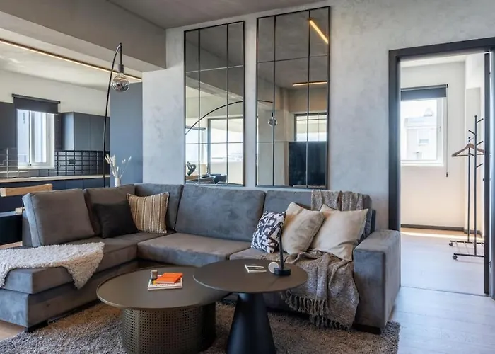 The Penthouse - 3br Seaview With Private Pool In לרנקה