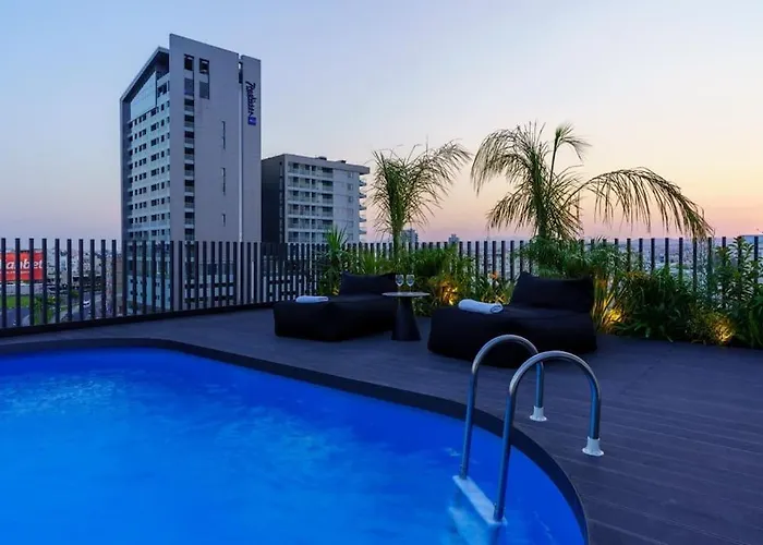 The Penthouse - 3br Seaview With Private Pool In דירה